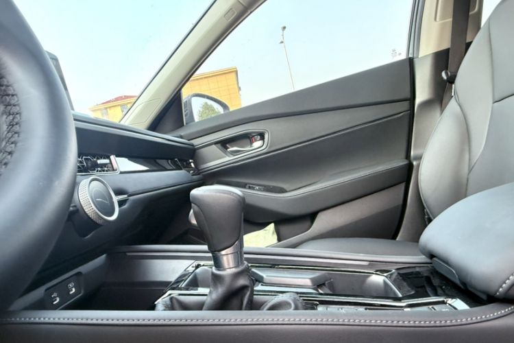 Used Honda Inspire 2025 260TURBO Elegant Edition Interior 1