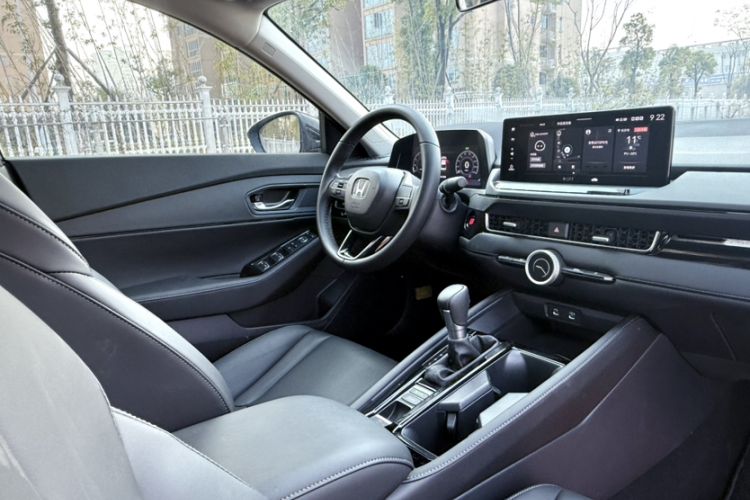 Used Honda Inspire 2025 260TURBO Elegant Edition Interior 13