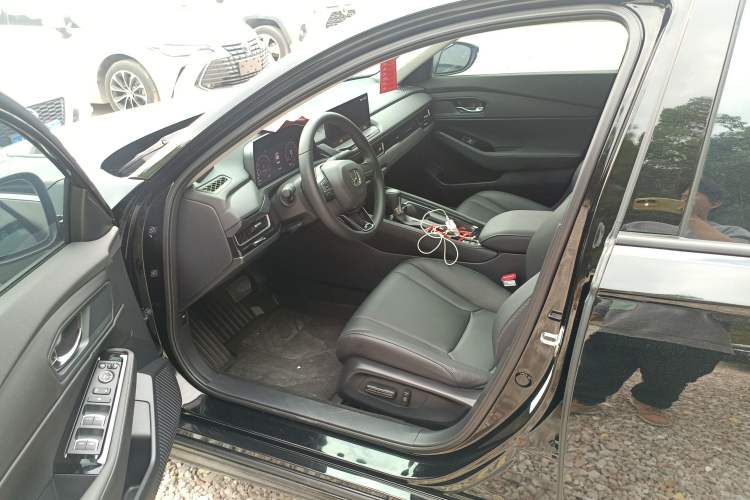 Used Honda Inspire 2025 260TURBO Elegant Edition Interior 3