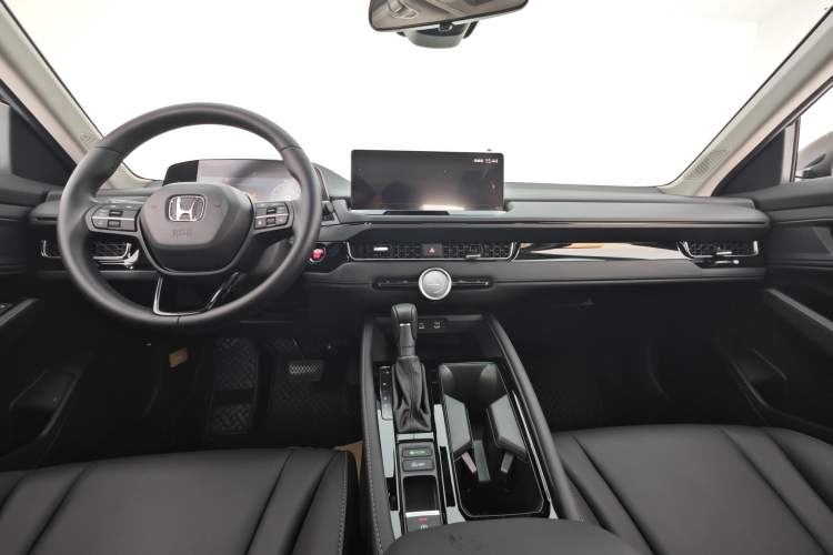 Used Honda Inspire 2025 260TURBO Elite Edition Interior 4