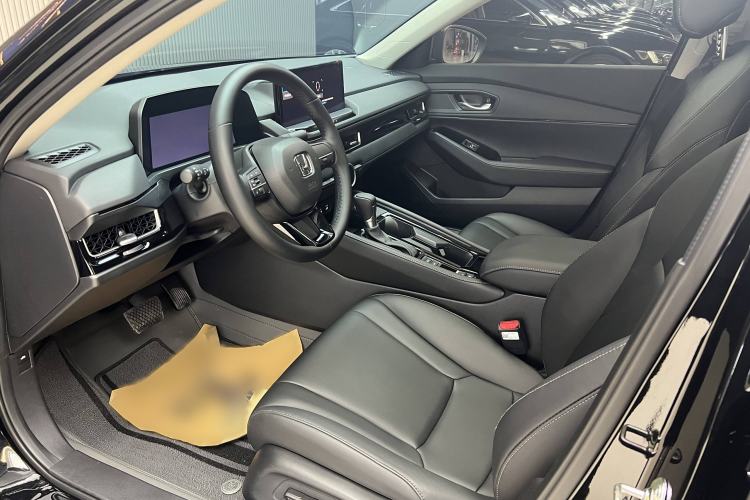 Used Honda Inspire 2025 260TURBO Elegant Edition Interior 6