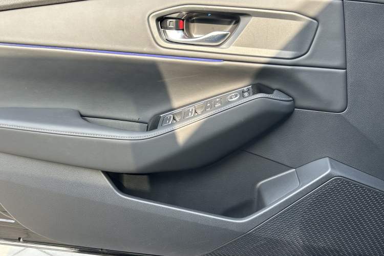Used Honda Inspire 2025 260TURBO Elegant Edition Interior 6