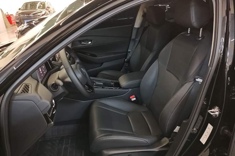 Used Honda Inspire 2025 260TURBO Elite Edition Left Front Seat