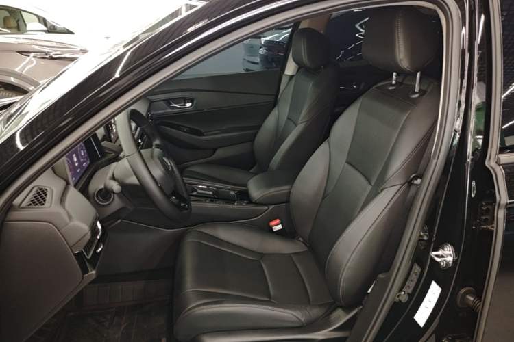 Used Honda Inspire 2025 260TURBO Elite Edition Left Front Seat