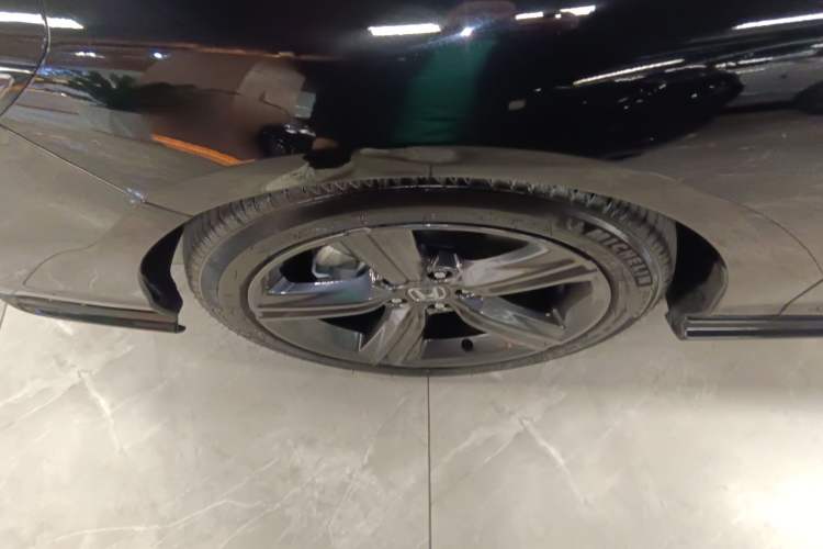 Used Honda Inspire 2025 260TURBO Elegant Edition Left Front Wheel Hub