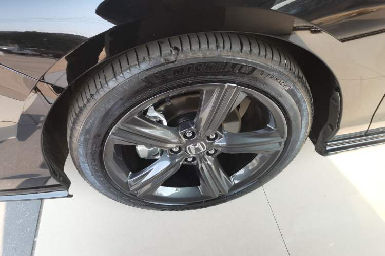Used Honda Inspire 2025 260TURBO Elegant Edition Left Front Wheel Hub