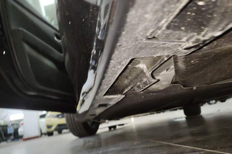 Used Honda Inspire 2025 260TURBO Elegant Edition Left Side Sill