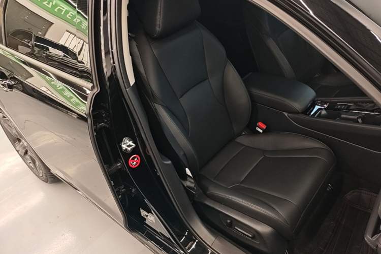 Used Honda Inspire 2025 260TURBO Elite Edition Right Front Seat
