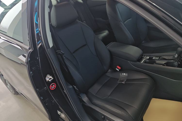 Used Honda Inspire 2025 260TURBO Elegant Edition Right Front Seat