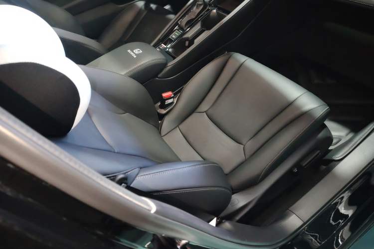Used Honda Inspire 2025 260TURBO Elegant Edition Right Front Seat