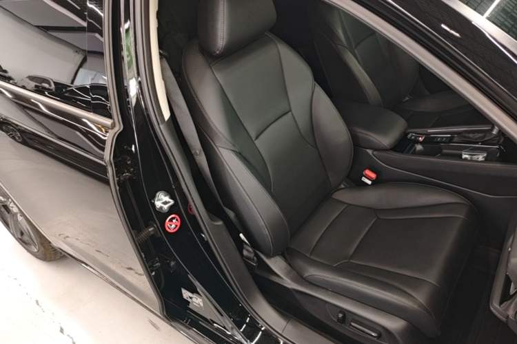 Used Honda Inspire 2025 260TURBO Elite Edition Right Front Seat