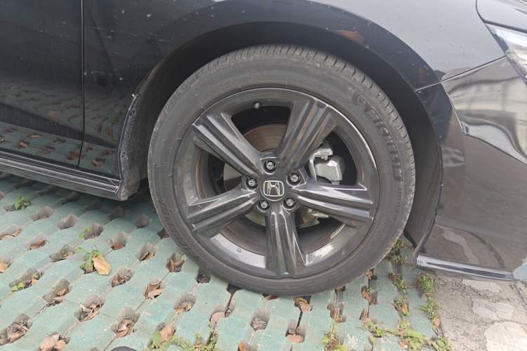 Used Honda Inspire 2025 260TURBO Elite Edition Right Front Wheel Hub