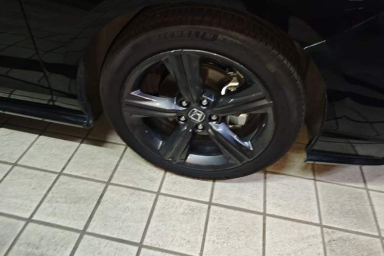 Used Honda Inspire 2025 260TURBO Elegant Edition Right Front Wheel Hub