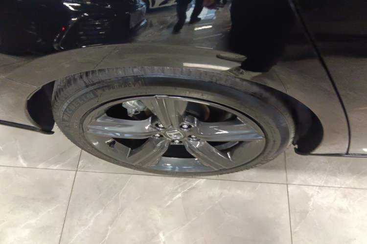 Used Honda Inspire 2025 260TURBO Elegant Edition Right Rear Wheel Hub