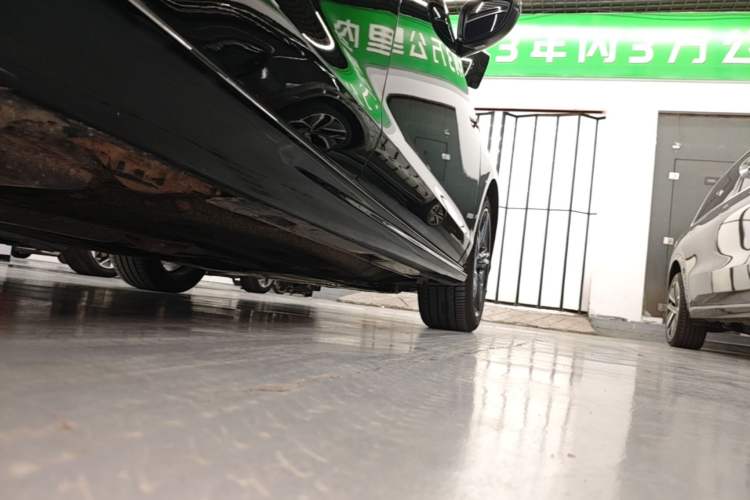 Used Honda Inspire 2025 260TURBO Elite Edition Right Side Sill