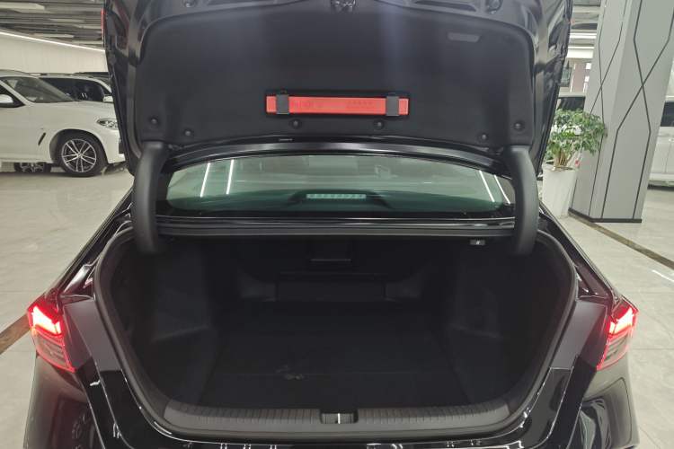 Used Honda Inspire 2025 260TURBO Elite Edition Trunk