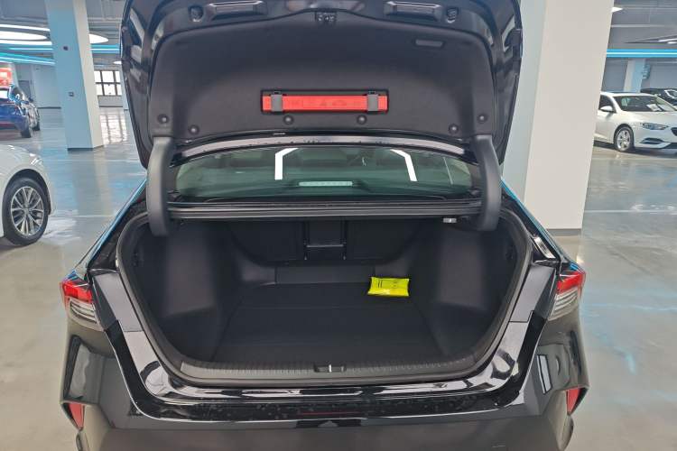 Used Honda Inspire 2025 260TURBO Elegant Edition Trunk