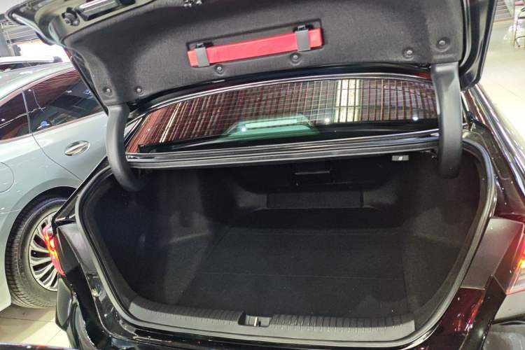 Used Honda Inspire 2025 260TURBO Elegant Edition Trunk