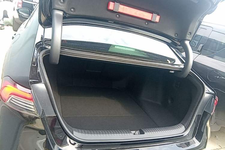 Used Honda Inspire 2025 260TURBO Elegant Edition Trunk
