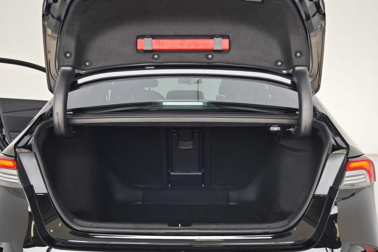 Used Honda Inspire 2025 260TURBO Elite Edition Trunk