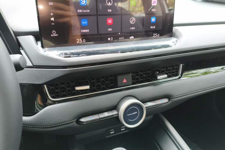 Used Honda Inspire 2025 260TURBO Elegant Edition Audio And AC Panel