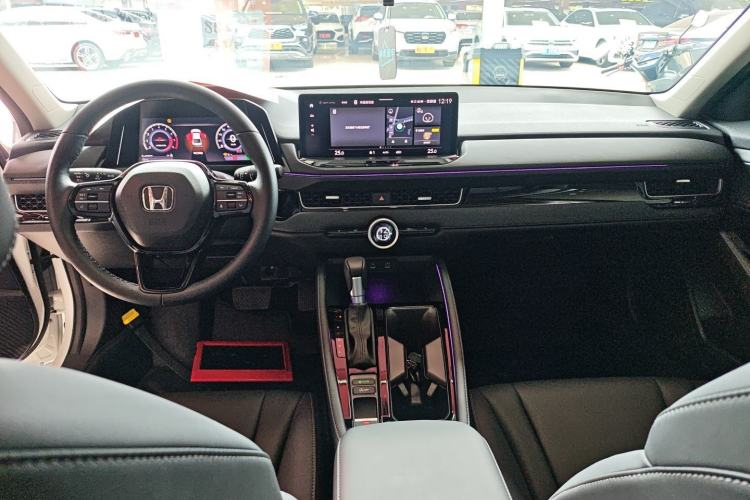 Used Honda Inspire 2025 260TURBO Elegant Edition Center Console