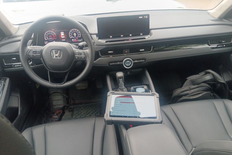 Used Honda Inspire 2025 260TURBO Elite Edition Center Console