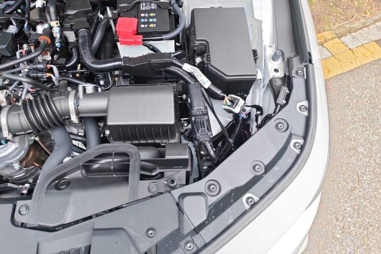 Used Honda Inspire 2025 260TURBO Elegant Edition Engine Bay Left