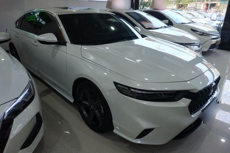 Used Honda Inspire 2025 260TURBO Elegant Edition Front Right 45 Deg
