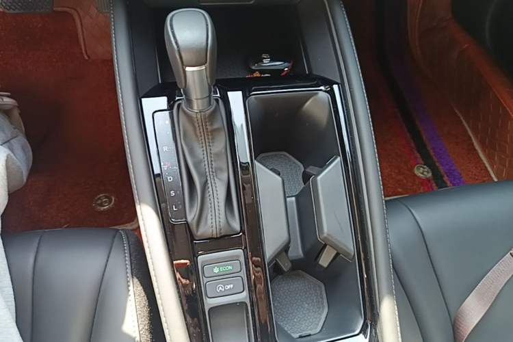 Used Honda Inspire 2025 260TURBO Elegant Edition Gear Lever
