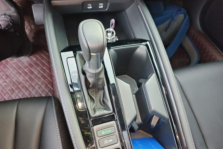 Used Honda Inspire 2025 260TURBO Elegant Edition Gear Lever