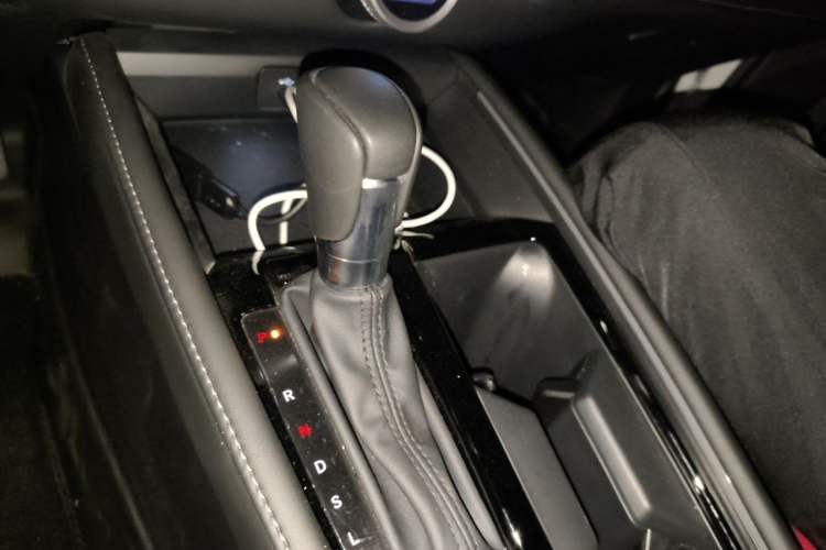 Used Honda Inspire 2025 260TURBO Elegant Edition Gear Lever