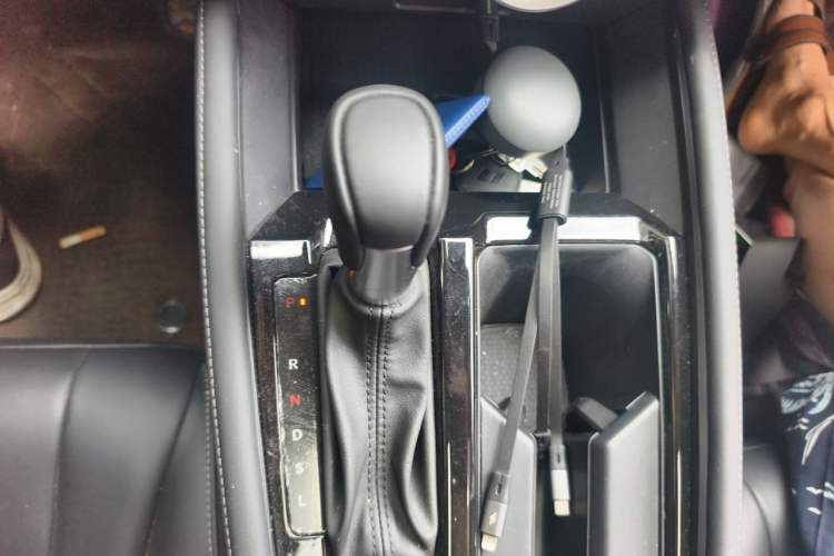 Used Honda Inspire 2025 260TURBO Elite Edition Gear Lever