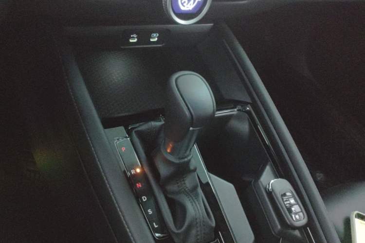 Used Honda Inspire 2025 260TURBO Elegant Edition Gear Lever