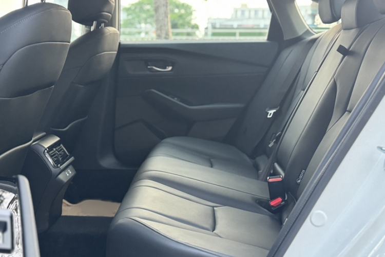Used Honda Inspire 2025 260TURBO Elegant Edition Interior 2