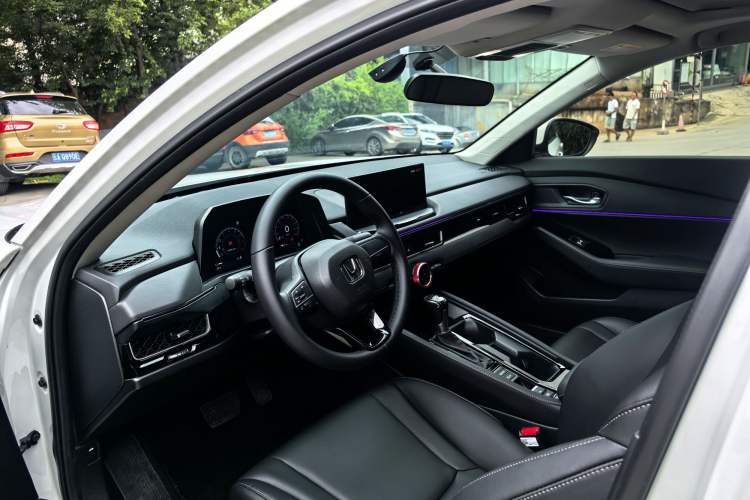 Used Honda Inspire 2025 260TURBO Elegant Edition Interior 7