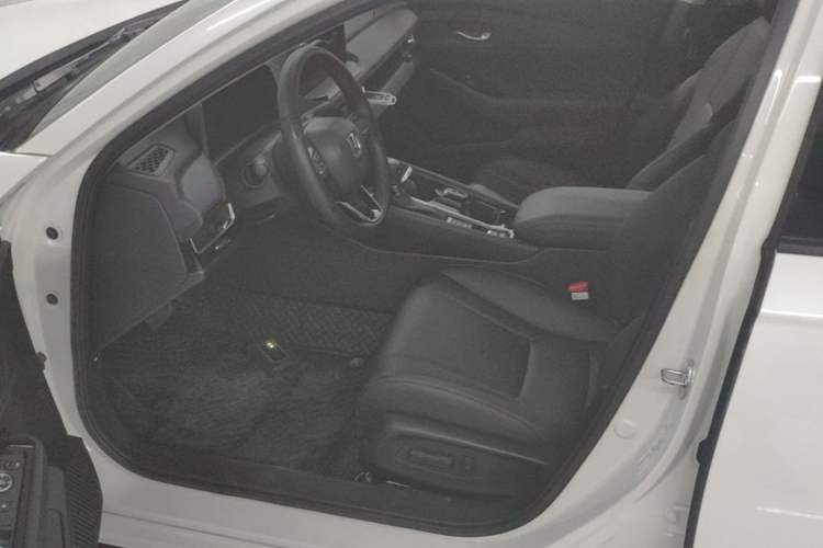 Used Honda Inspire 2025 260TURBO Elegant Edition Left Front Seat