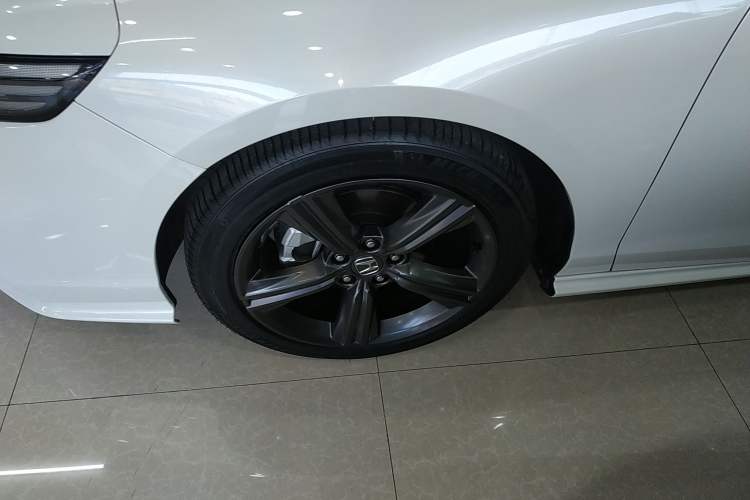 Used Honda Inspire 2025 260TURBO Elegant Edition Left Front Wheel Hub