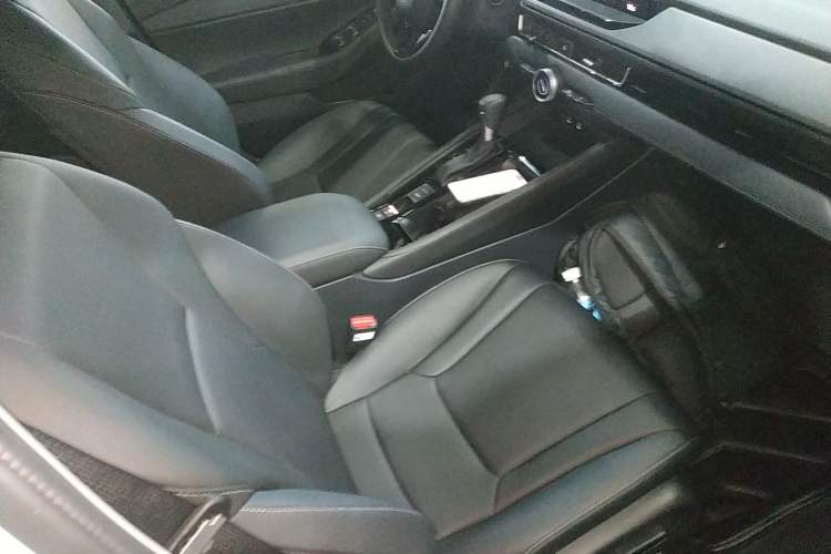 Used Honda Inspire 2025 260TURBO Elegant Edition Right Front Seat