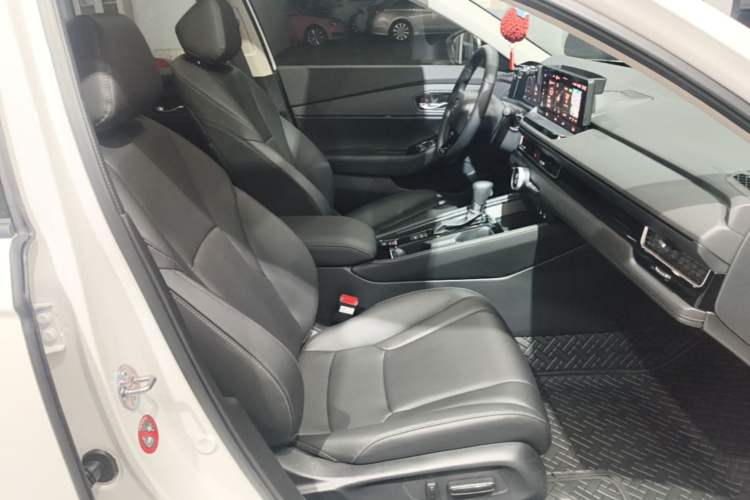 Used Honda Inspire 2025 260TURBO Elegant Edition Right Front Seat