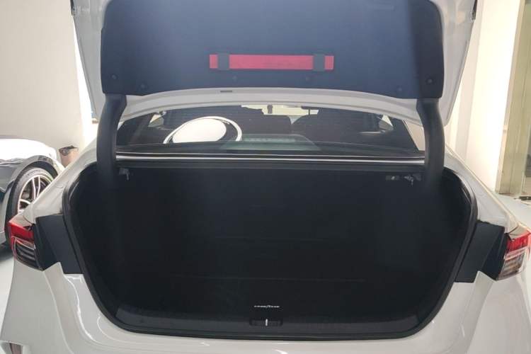 Used Honda Inspire 2025 260TURBO Elegant Edition Trunk
