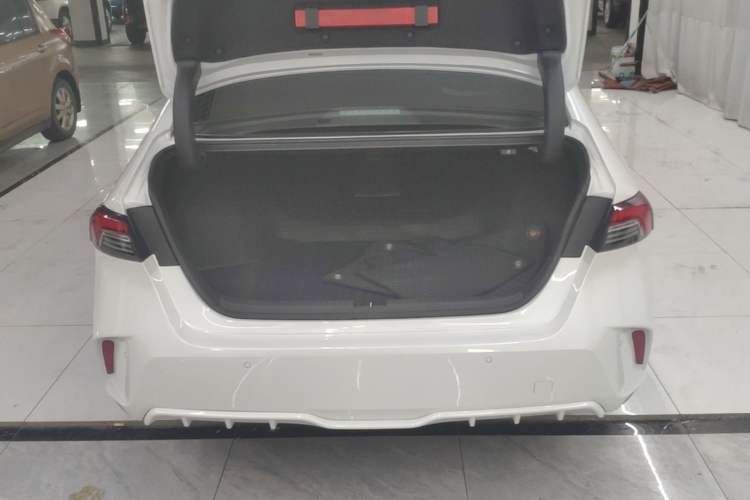 Used Honda Inspire 2025 260TURBO Elegant Edition Trunk