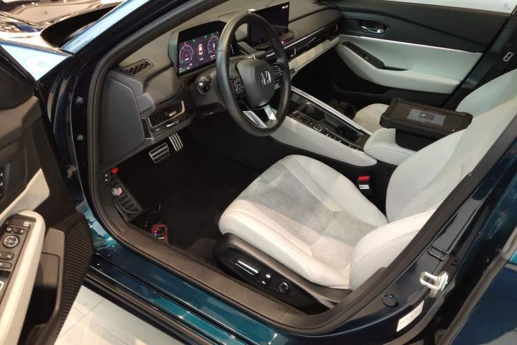Used Honda Inspire New Energy 2023 ePHEV Prestige Edition Driver Seat