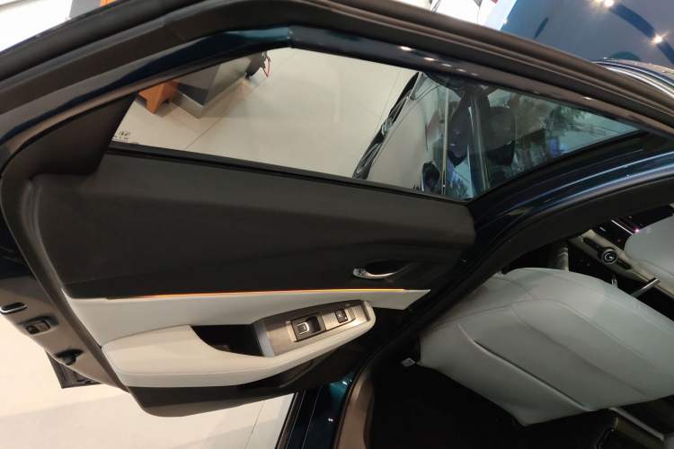 Used Honda Inspire New Energy 2023 ePHEV Prestige Edition Left Rear Door Interior