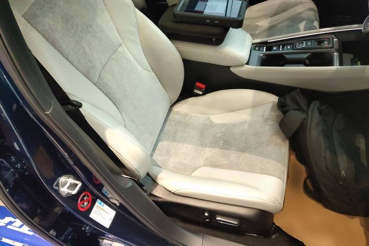 Used Honda Inspire New Energy 2023 ePHEV Prestige Edition Right Front Seat