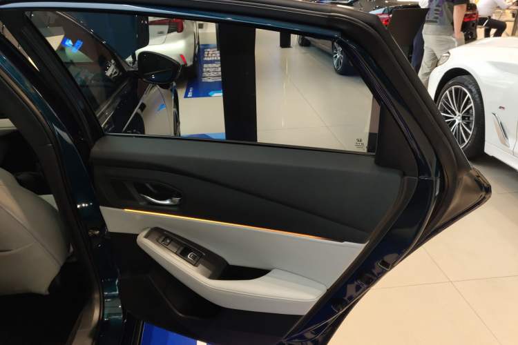 Used Honda Inspire New Energy 2023 ePHEV Prestige Edition Right Rear Door Interior