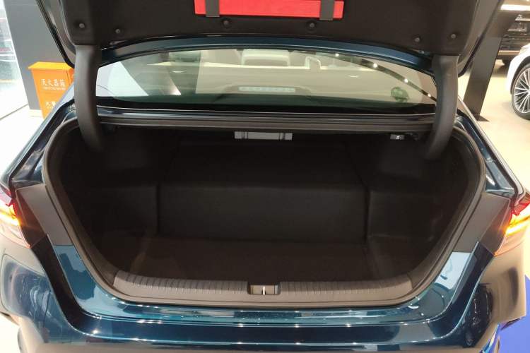 Used Honda Inspire New Energy 2023 ePHEV Prestige Edition Trunk