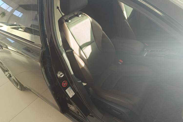 Used Honda Inspire New Energy 2023 ePHEV Prestige Edition Right Front Seat