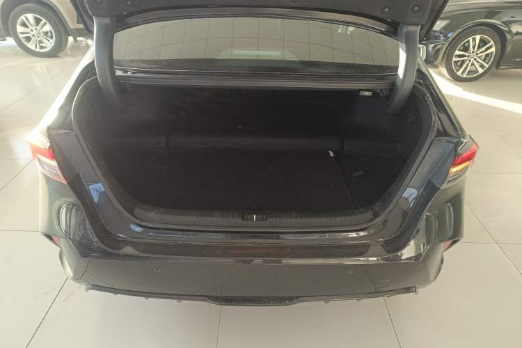 Used Honda Inspire New Energy 2023 ePHEV Prestige Edition Trunk