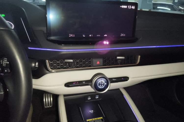 Used Honda Inspire New Energy 2023 ePHEV Smart Edition Audio And AC Panel